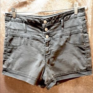 Refuge Junior’s Hi-Waisted Shortie Short
